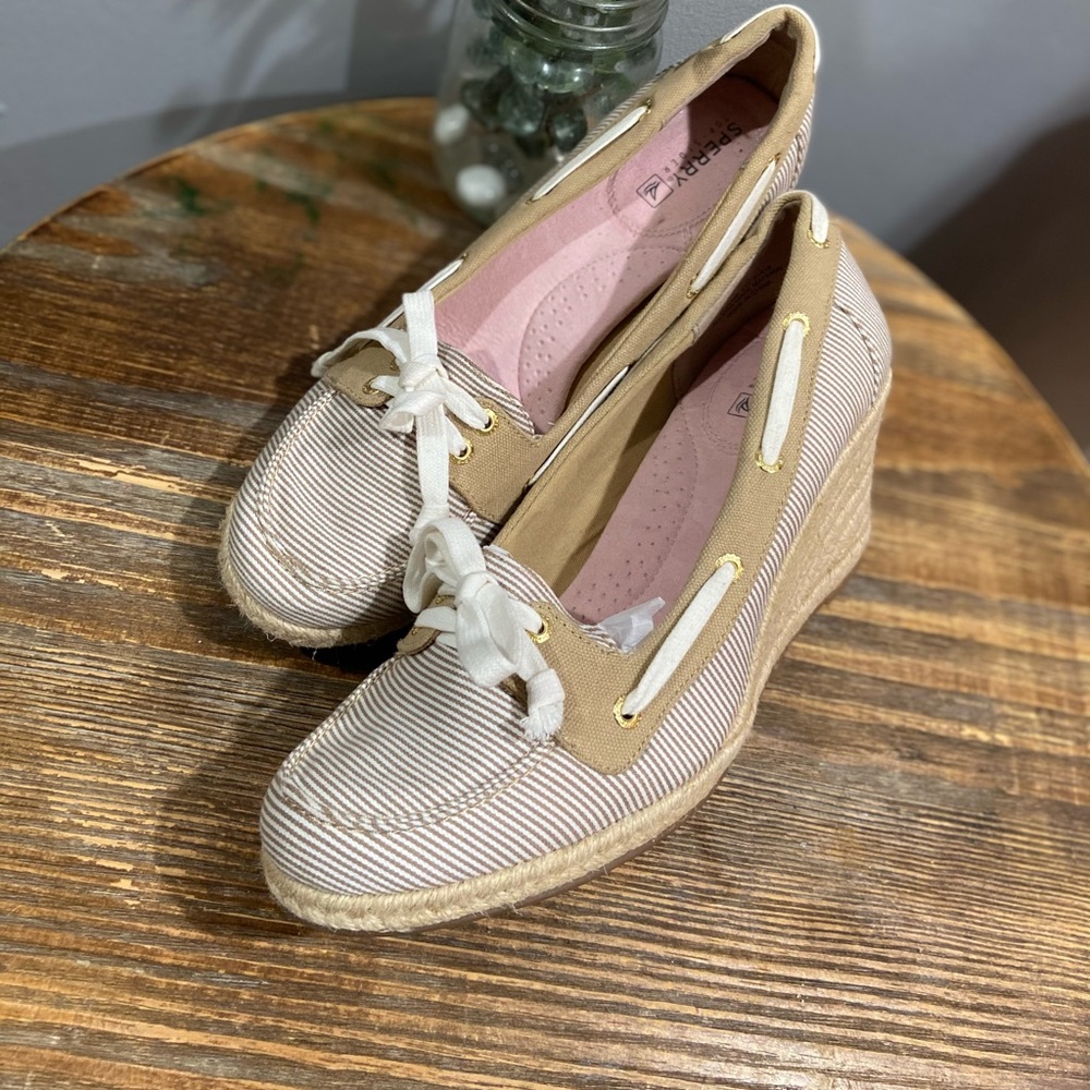 Sperry  Wedges